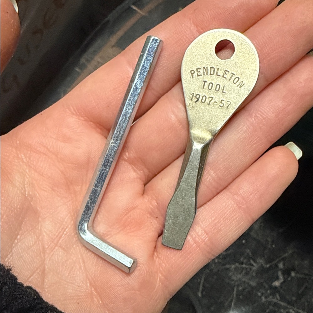 Pendleton flathead screwdriver Tool with Hex Key